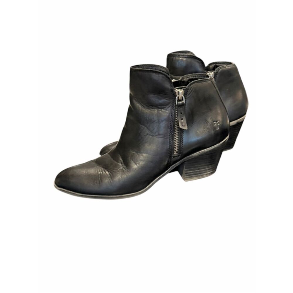 Frye - Picture 10 of 11